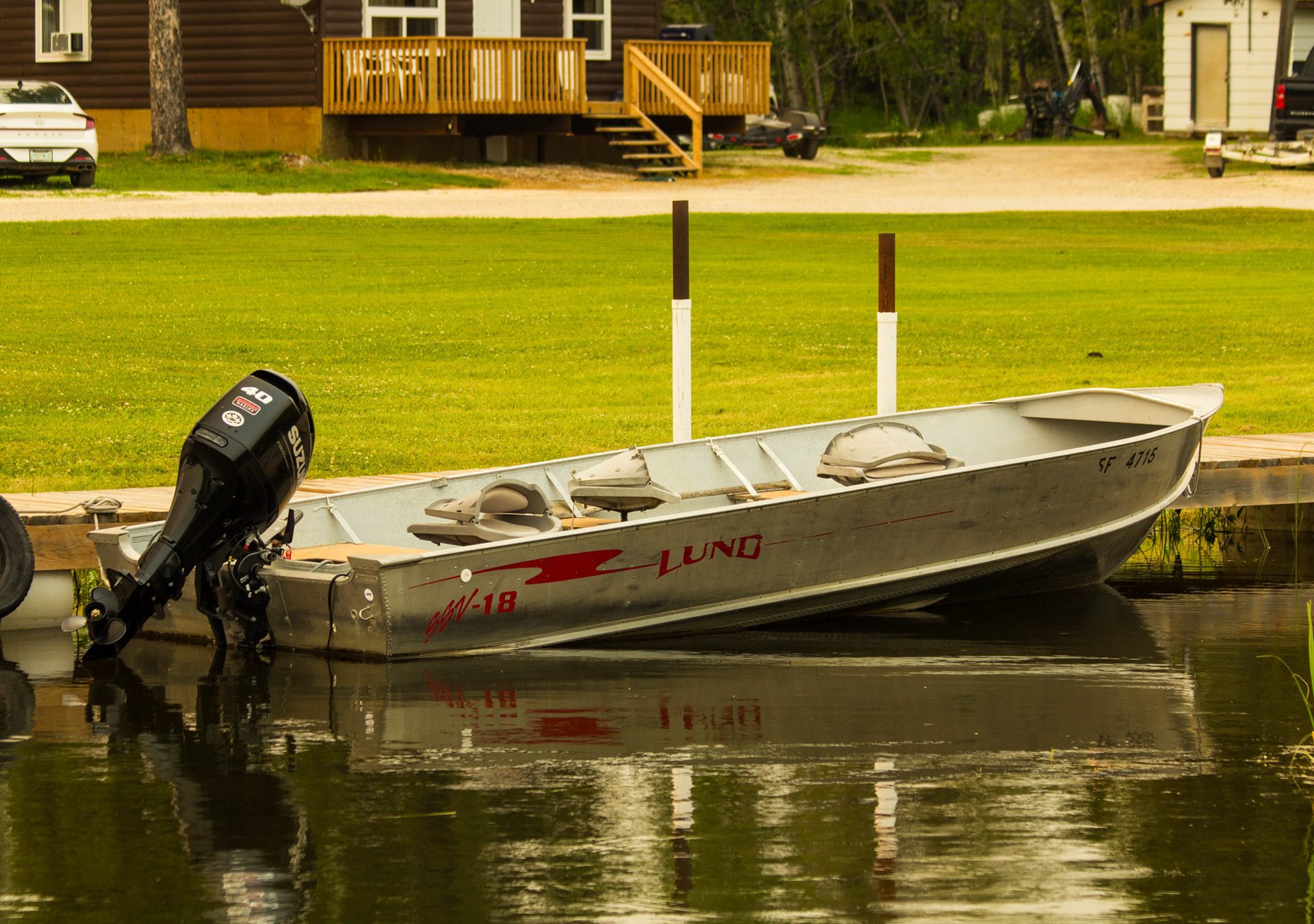 Rental Boats Boat docked at Viking Lodge